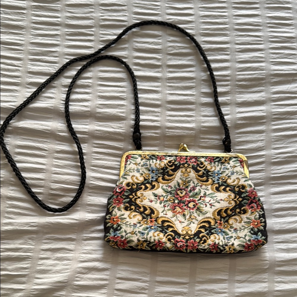 Vintage Elegant Floral Tapestry Bag